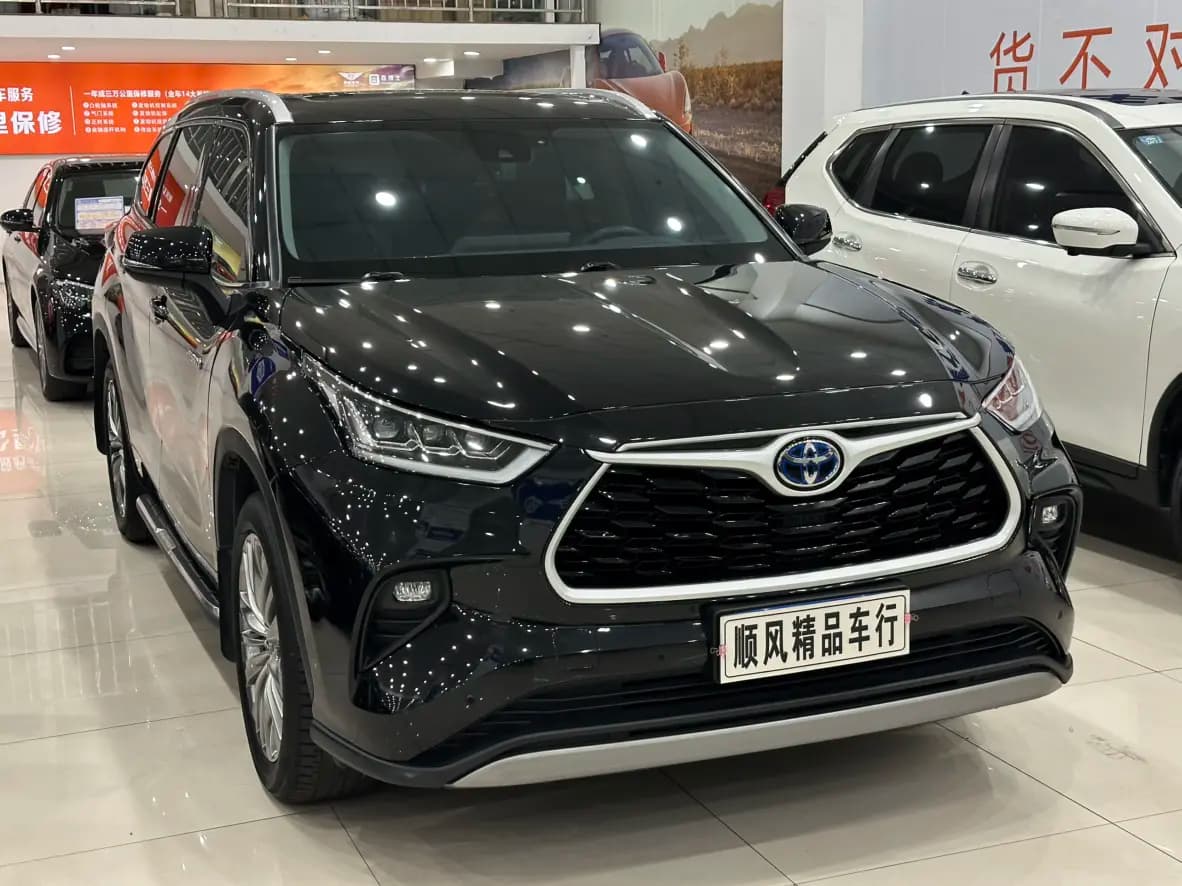 Toyota Highlander 2023 г. 50010 км. — фото 25
