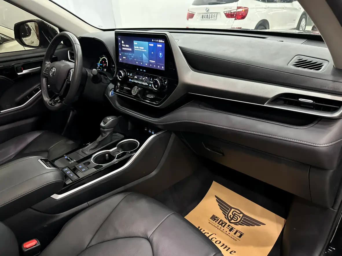 Toyota Highlander 2023 г. 50010 км. — фото 31