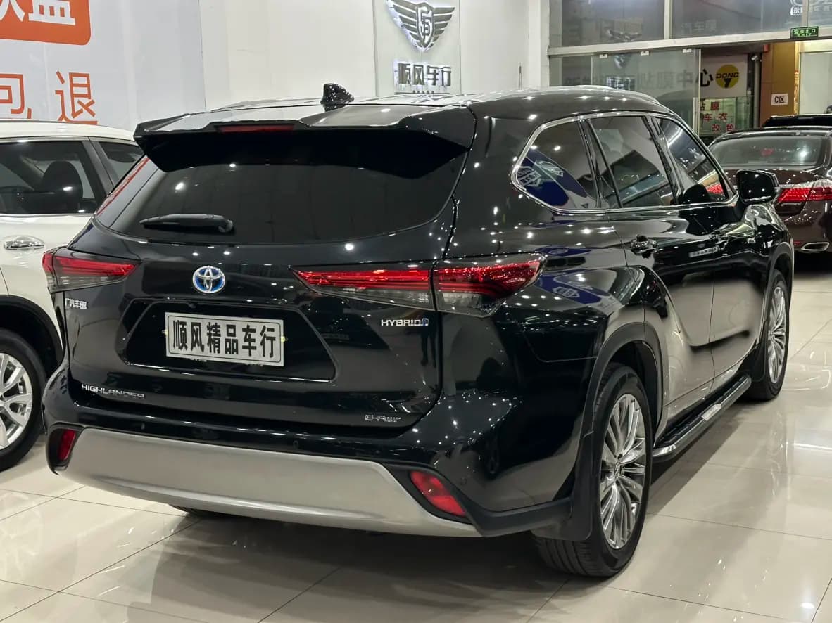 Toyota Highlander 2023 г. 50010 км. — фото 6