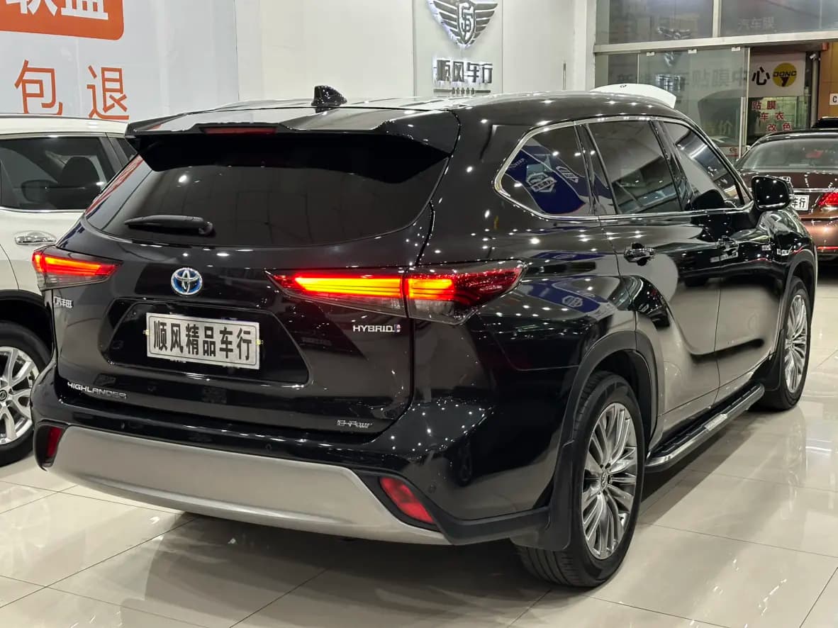 Toyota Highlander 2023 г. 50010 км. — фото 7