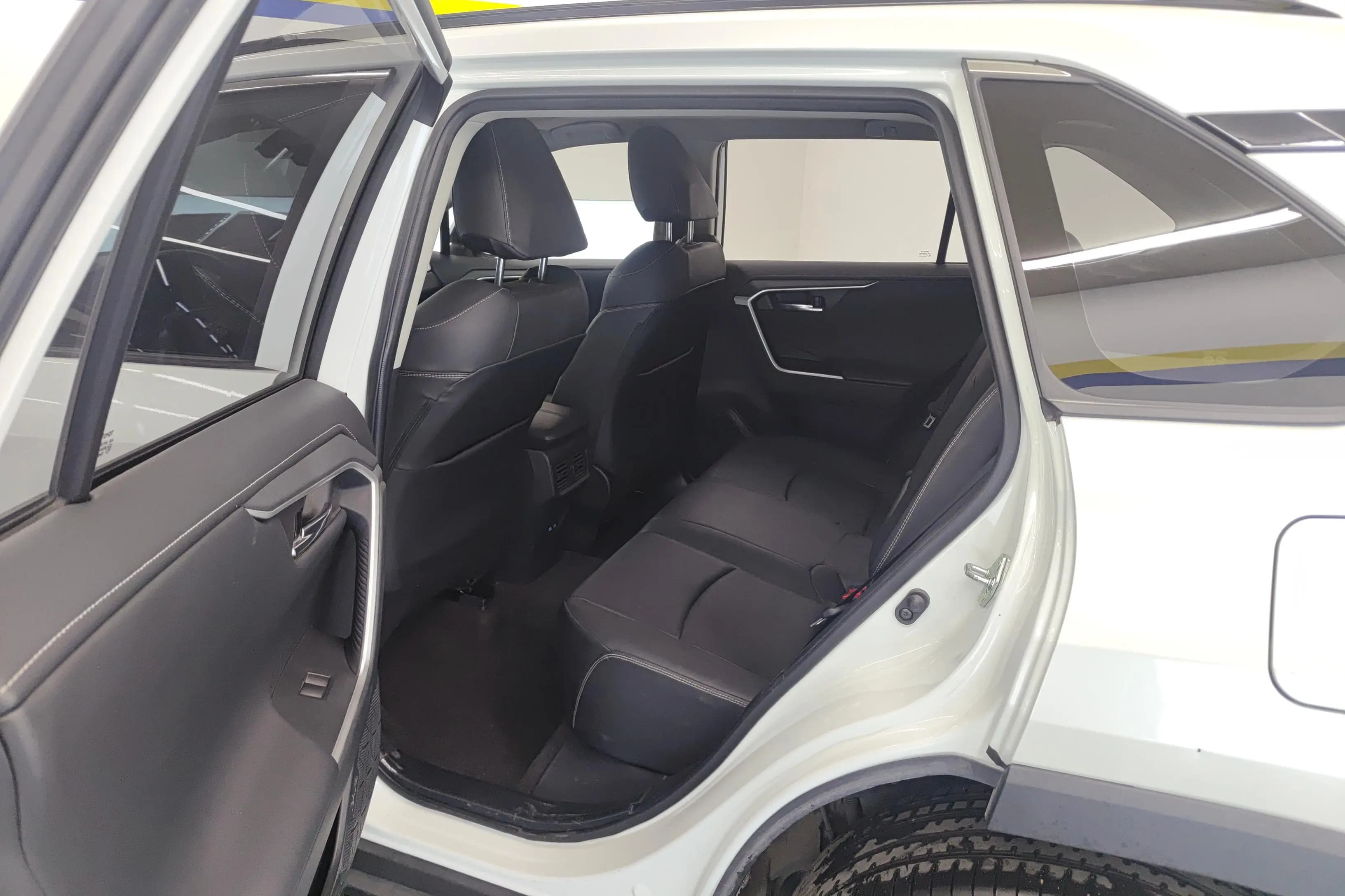 Toyota RAV4 2023 г. 31329 км. — фото 15