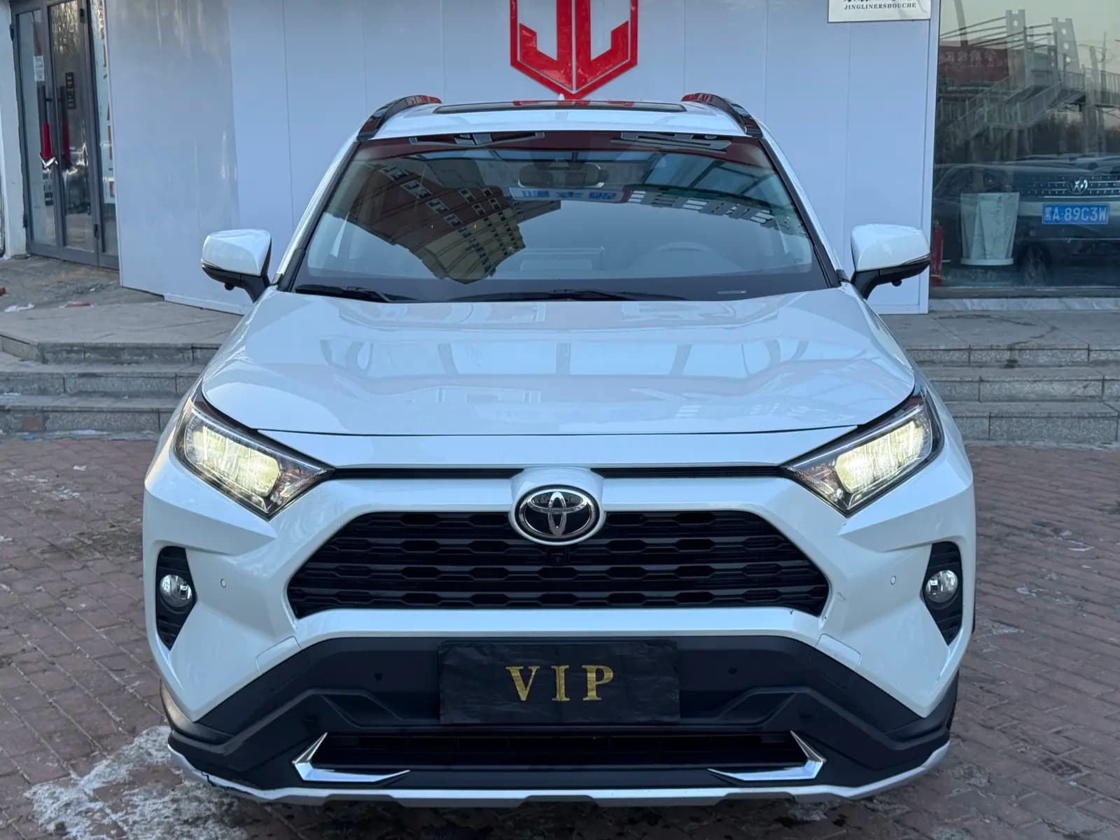 Toyota RAV4 2022 г. 120028 км. — фото 2