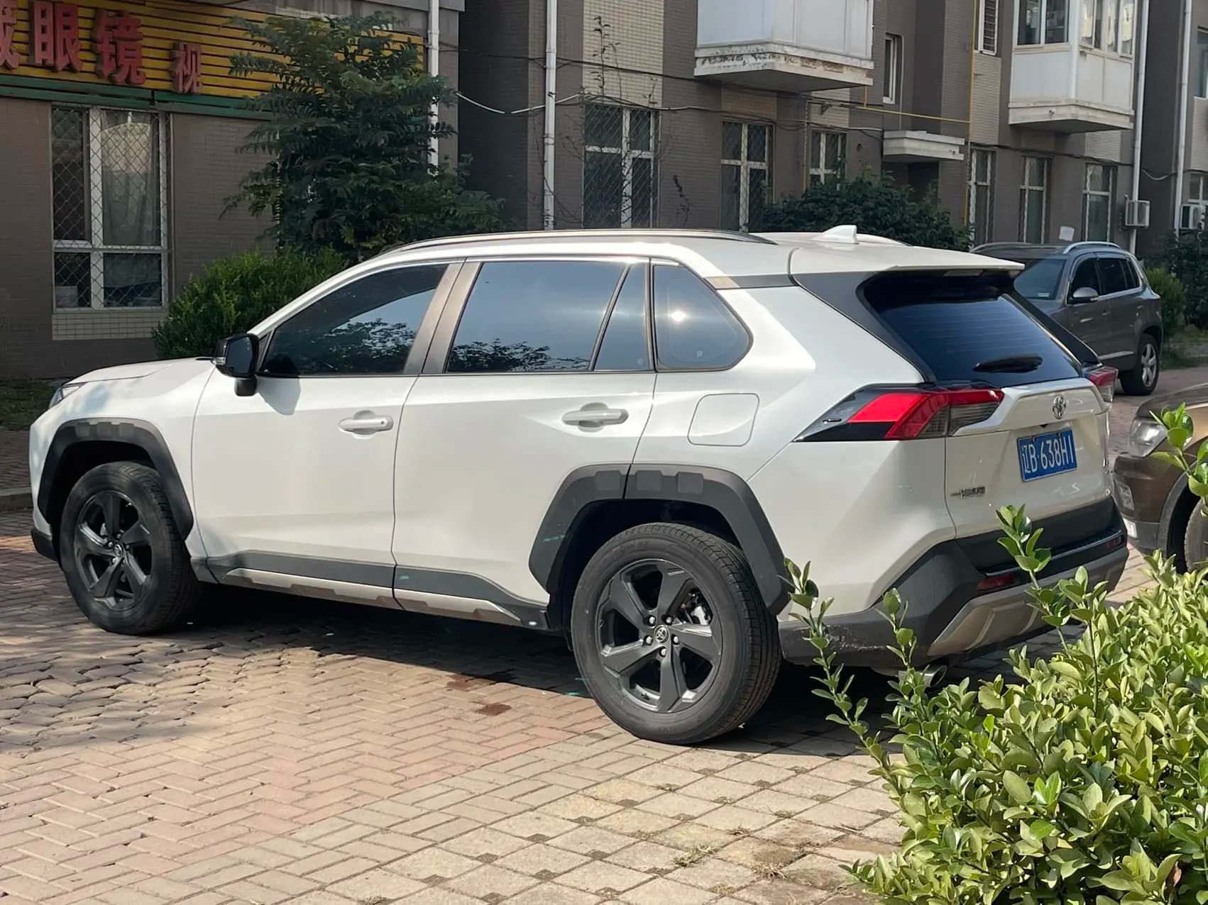 Toyota RAV4 2023 г. 23027 км. — фото 4