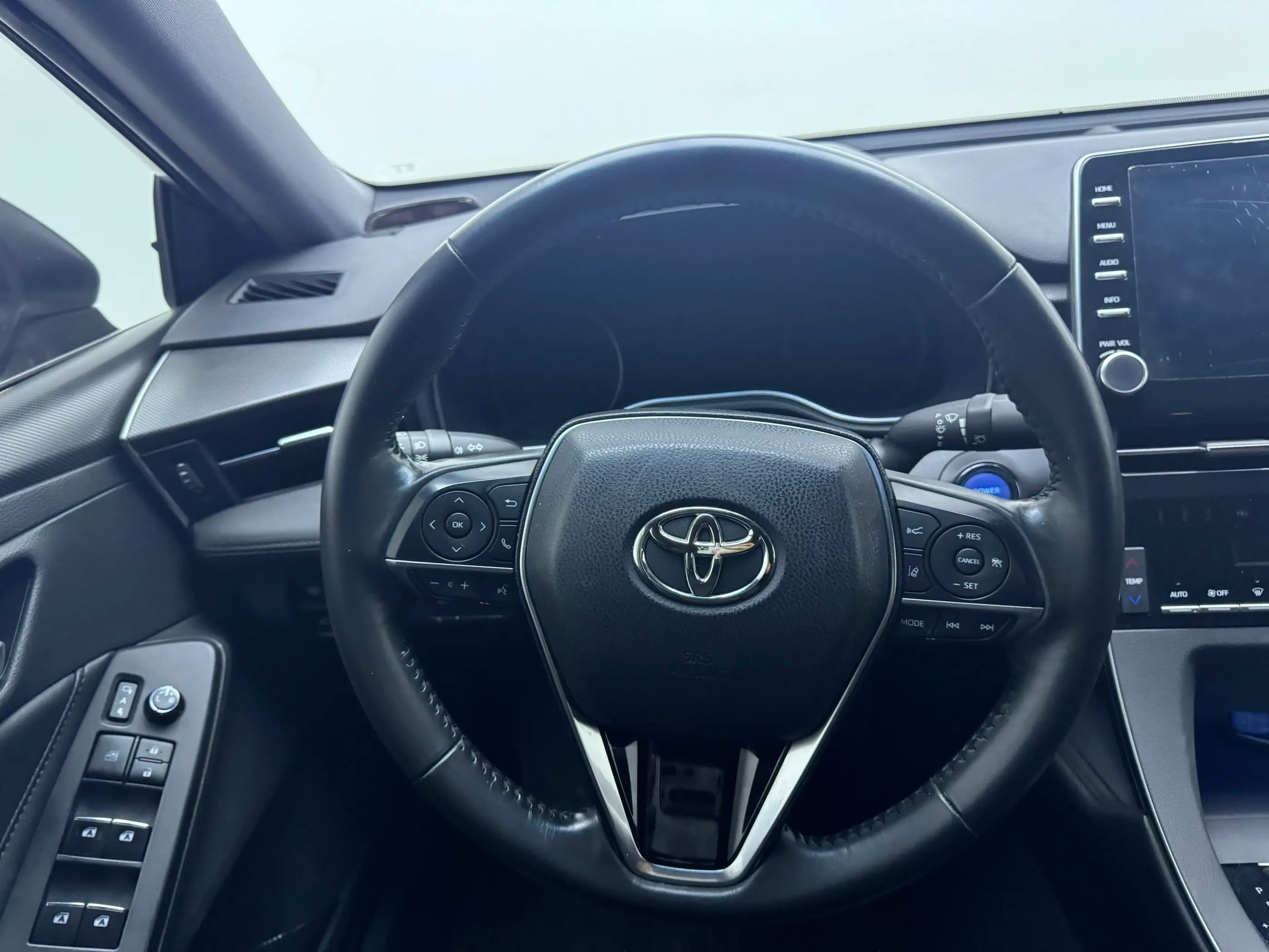 Toyota Avalon 2021 г. 63200 км. — фото 16