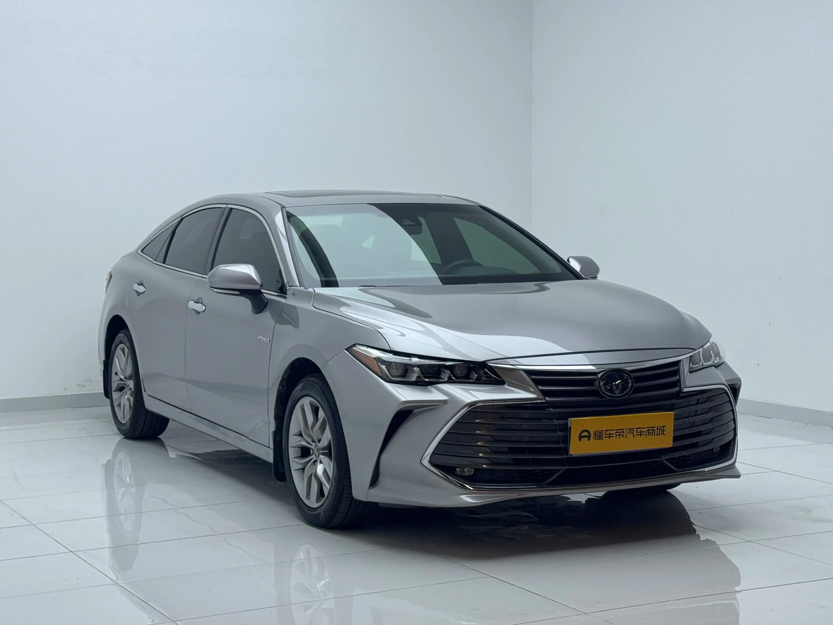 Toyota Avalon 2021 г. 63200 км. — фото 3