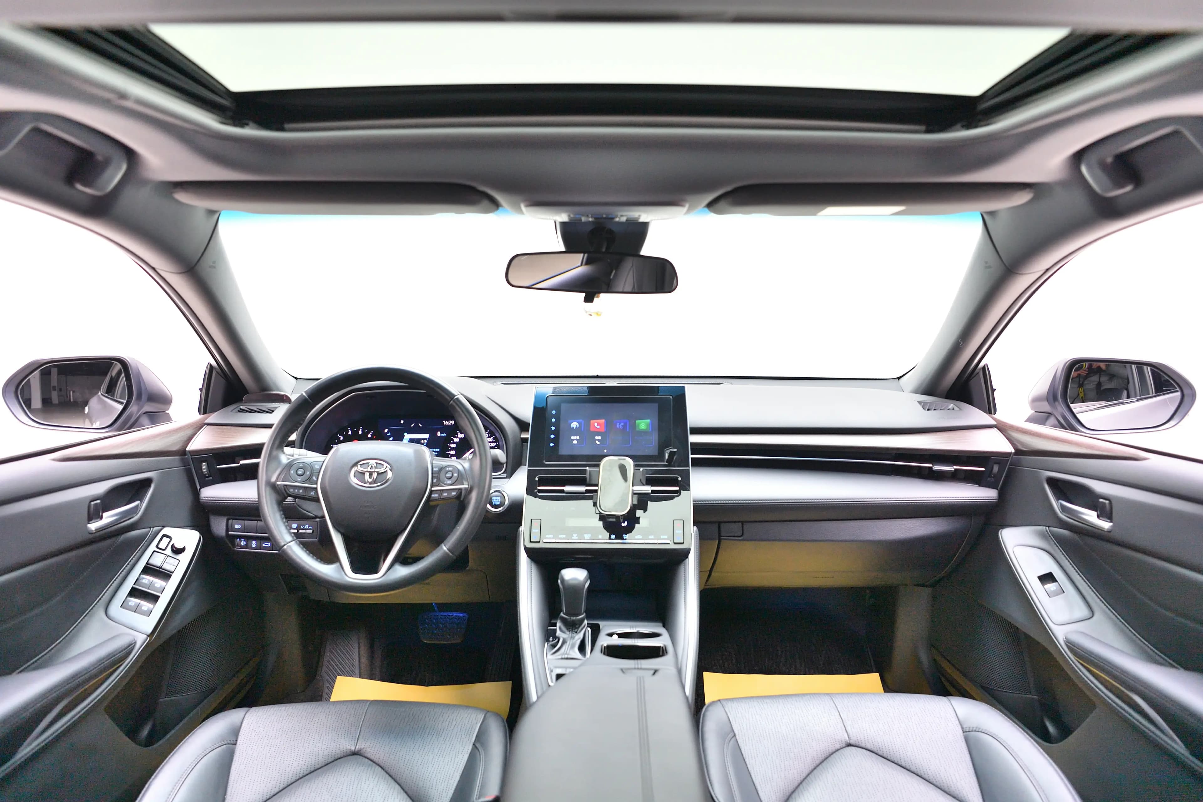 Toyota Avalon 2023 г. 26700 км. — фото 14