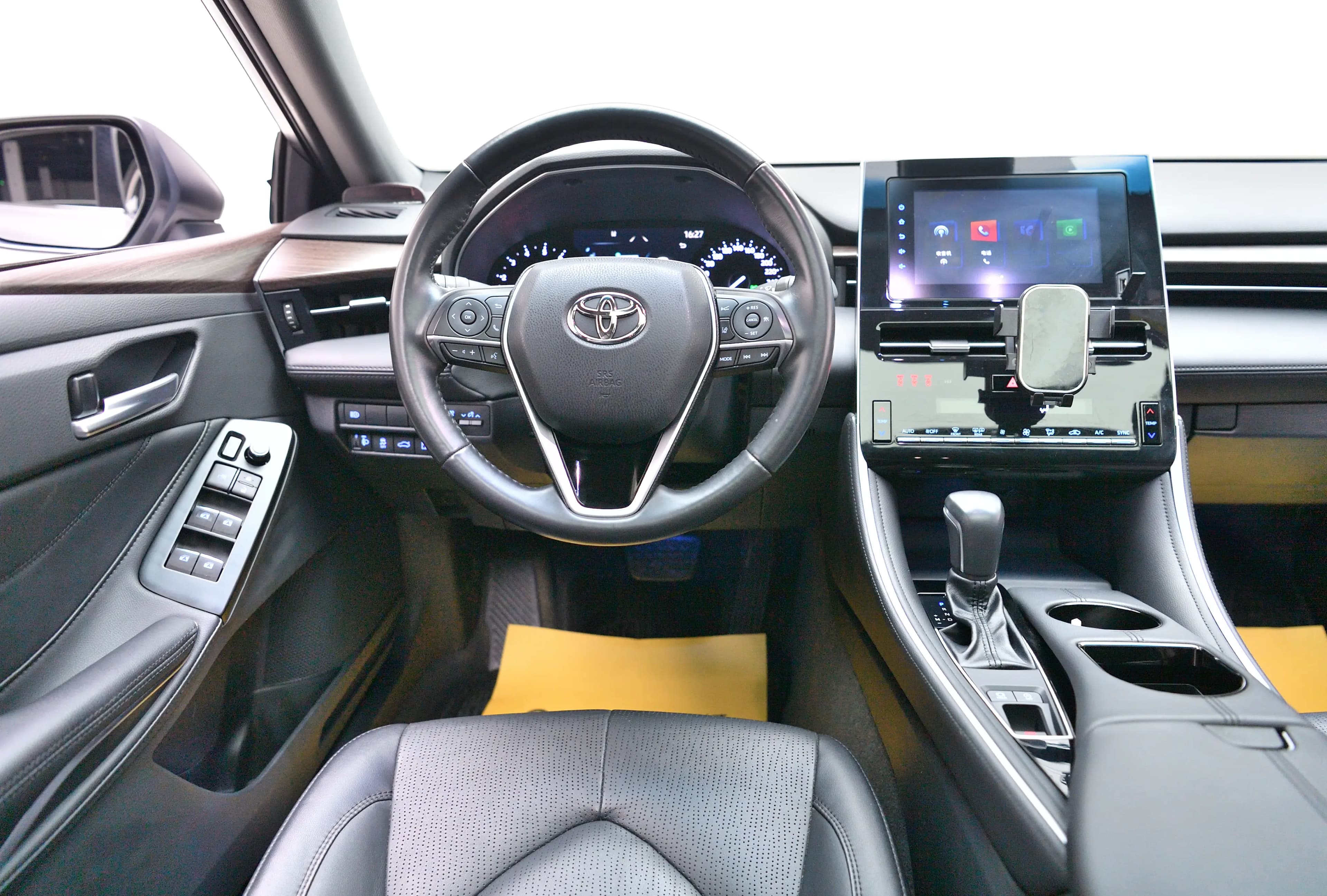 Toyota Avalon 2023 г. 26700 км. — фото 24