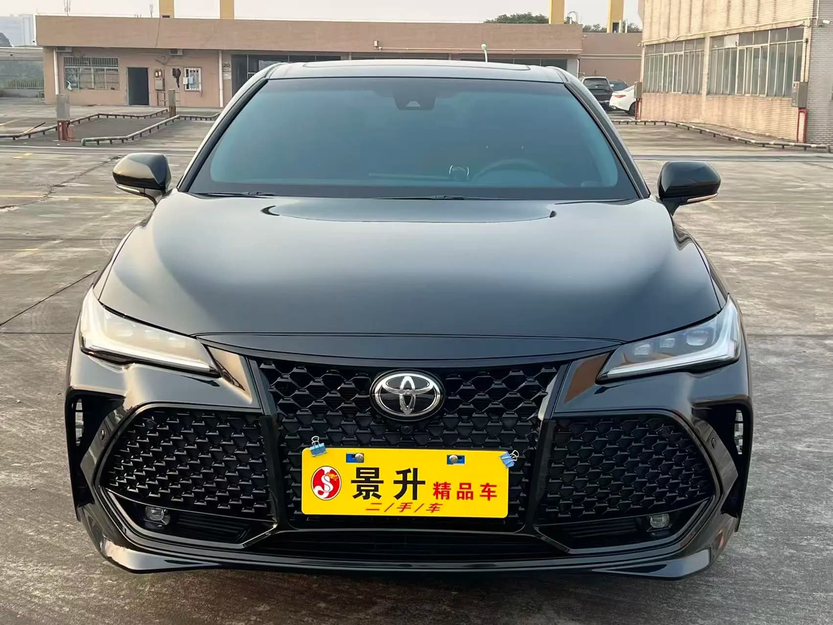 Toyota Avalon 2024 г. 23000 км. — фото 2
