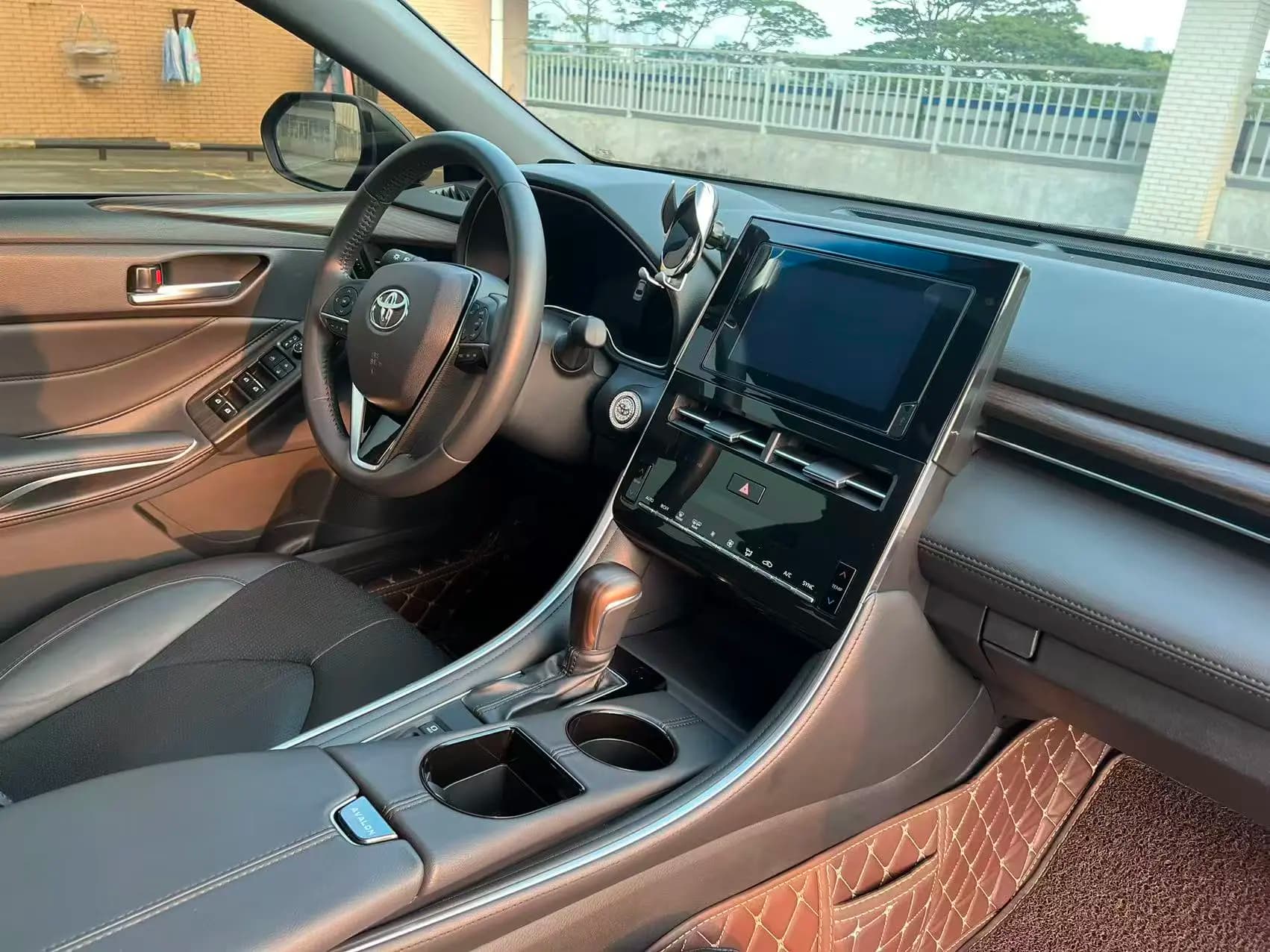 Toyota Avalon 2024 г. 23000 км. — фото 14