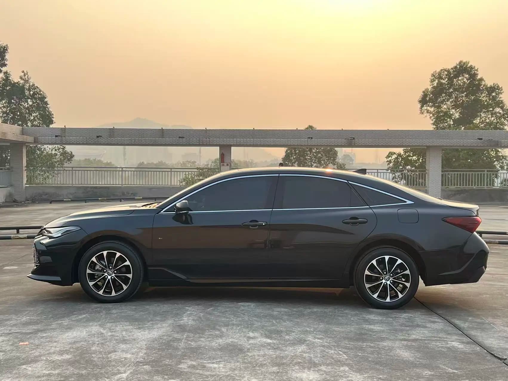 Toyota Avalon 2024 г. 23000 км. — фото 4