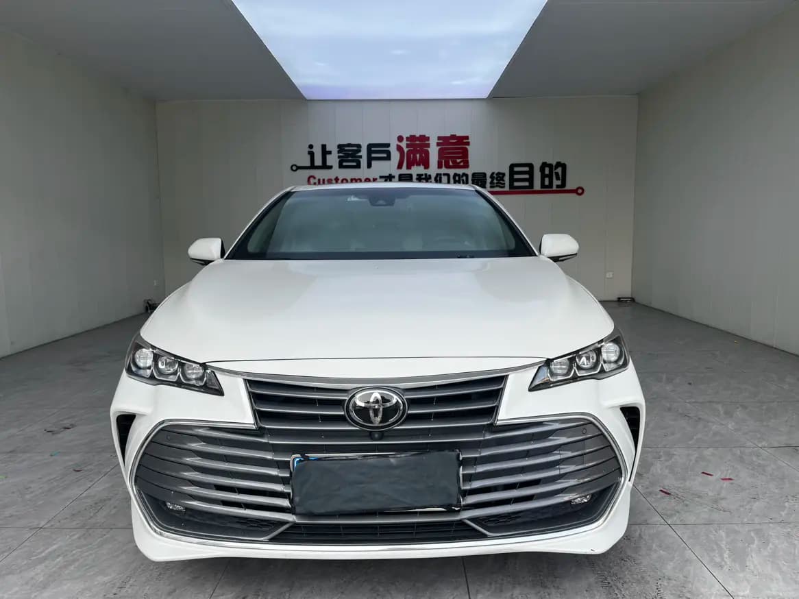 Toyota Avalon 2021 г. 49900 км. — фото 2