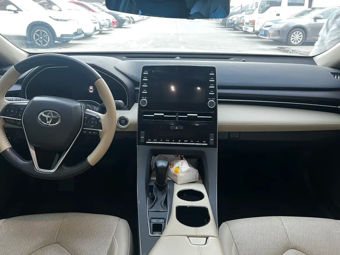 Toyota Avalon 2021 г. 49900 км. — фото 8