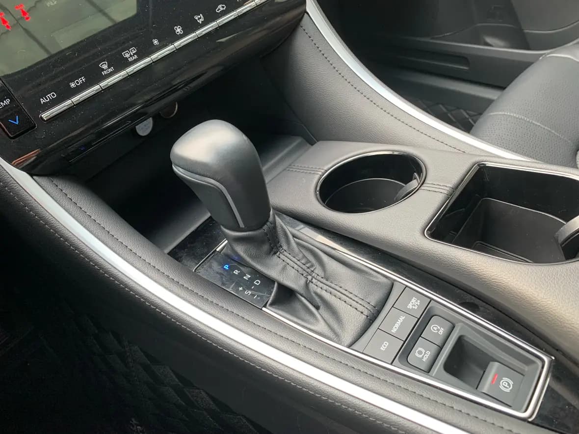 Toyota Avalon 2023 г. 33000 км. — фото 16