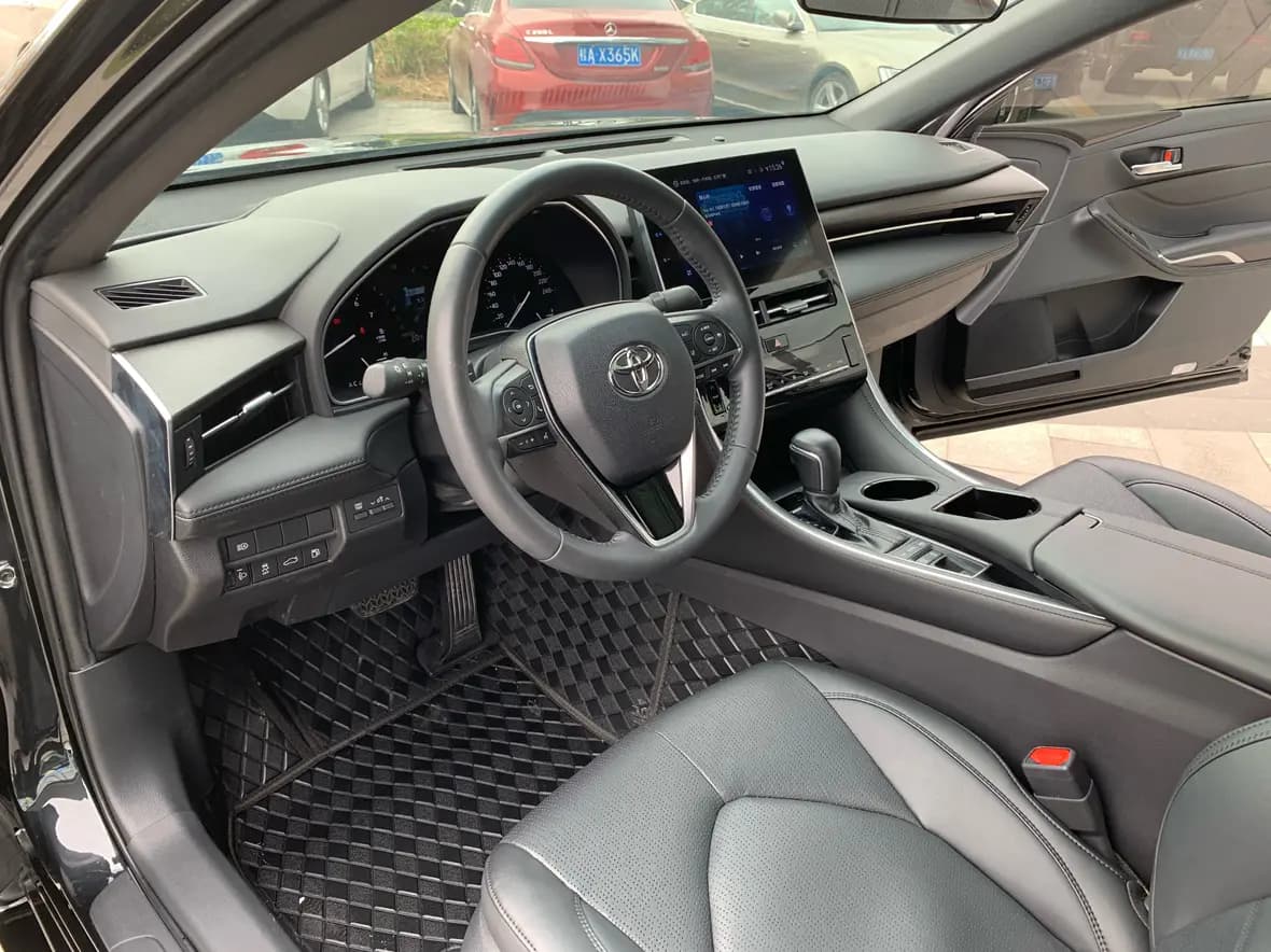 Toyota Avalon 2023 г. 33000 км. — фото 22