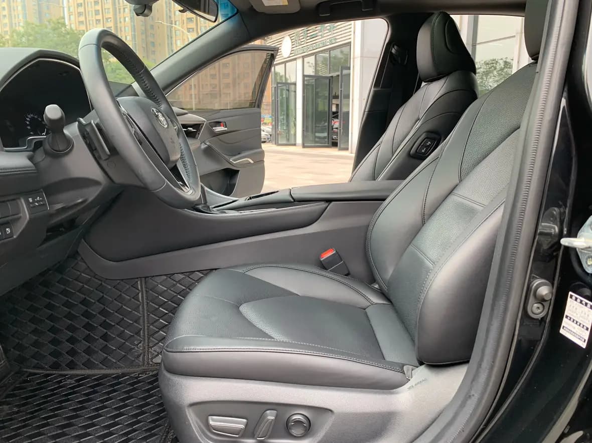 Toyota Avalon 2023 г. 33000 км. — фото 29