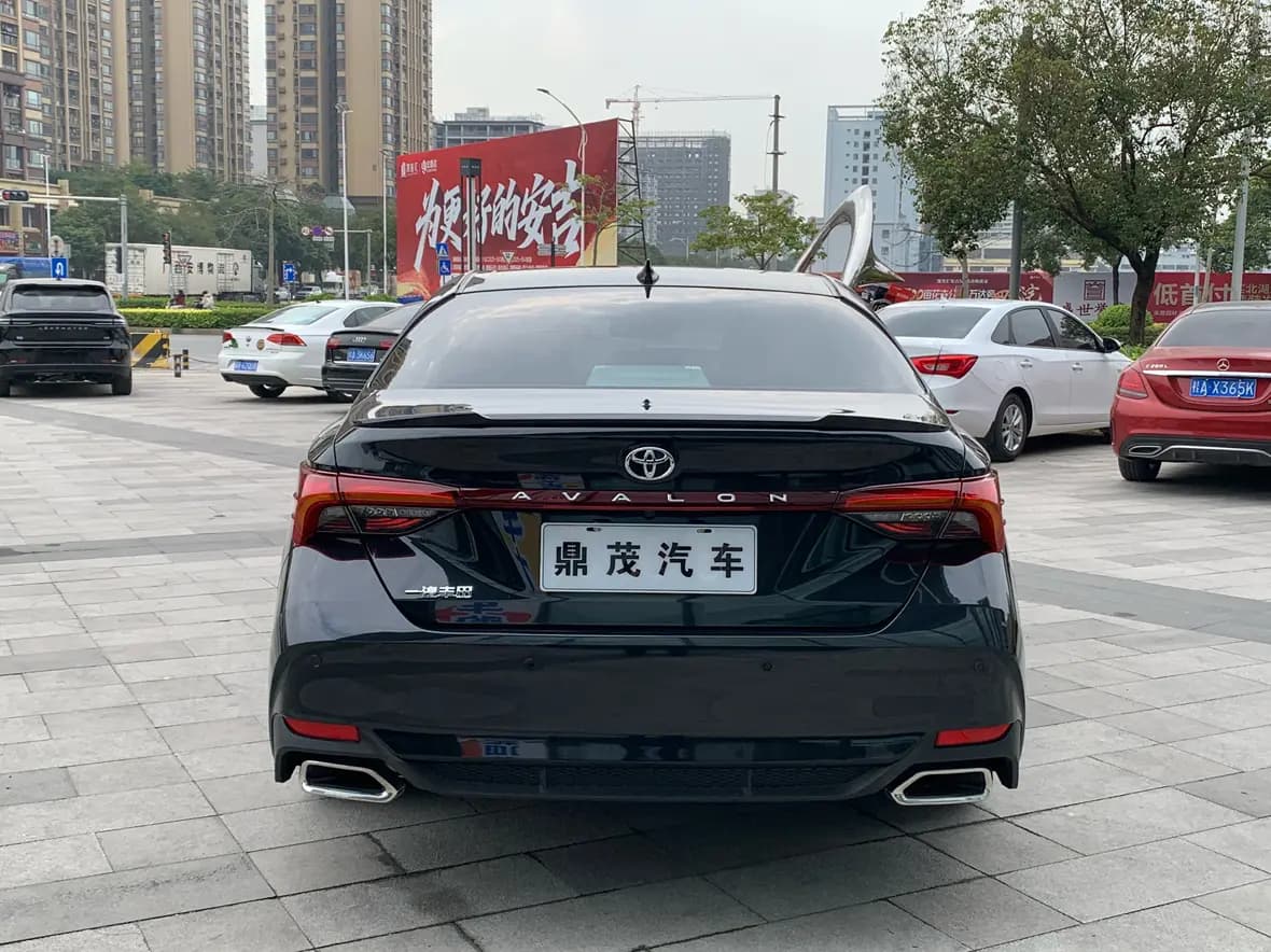 Toyota Avalon 2023 г. 33000 км. — фото 6