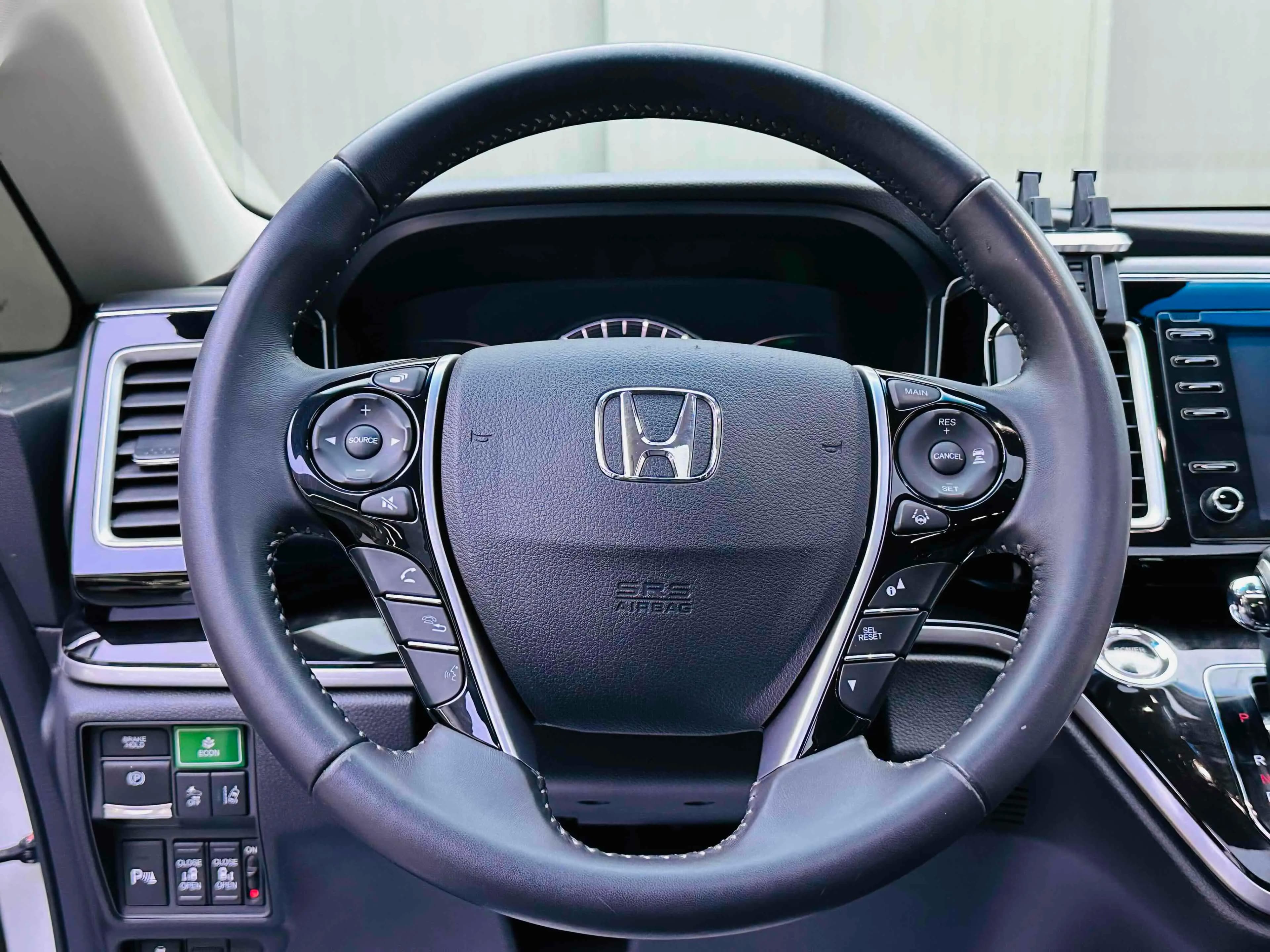 Honda Elysion 2021 г. 66092 км. — фото 11