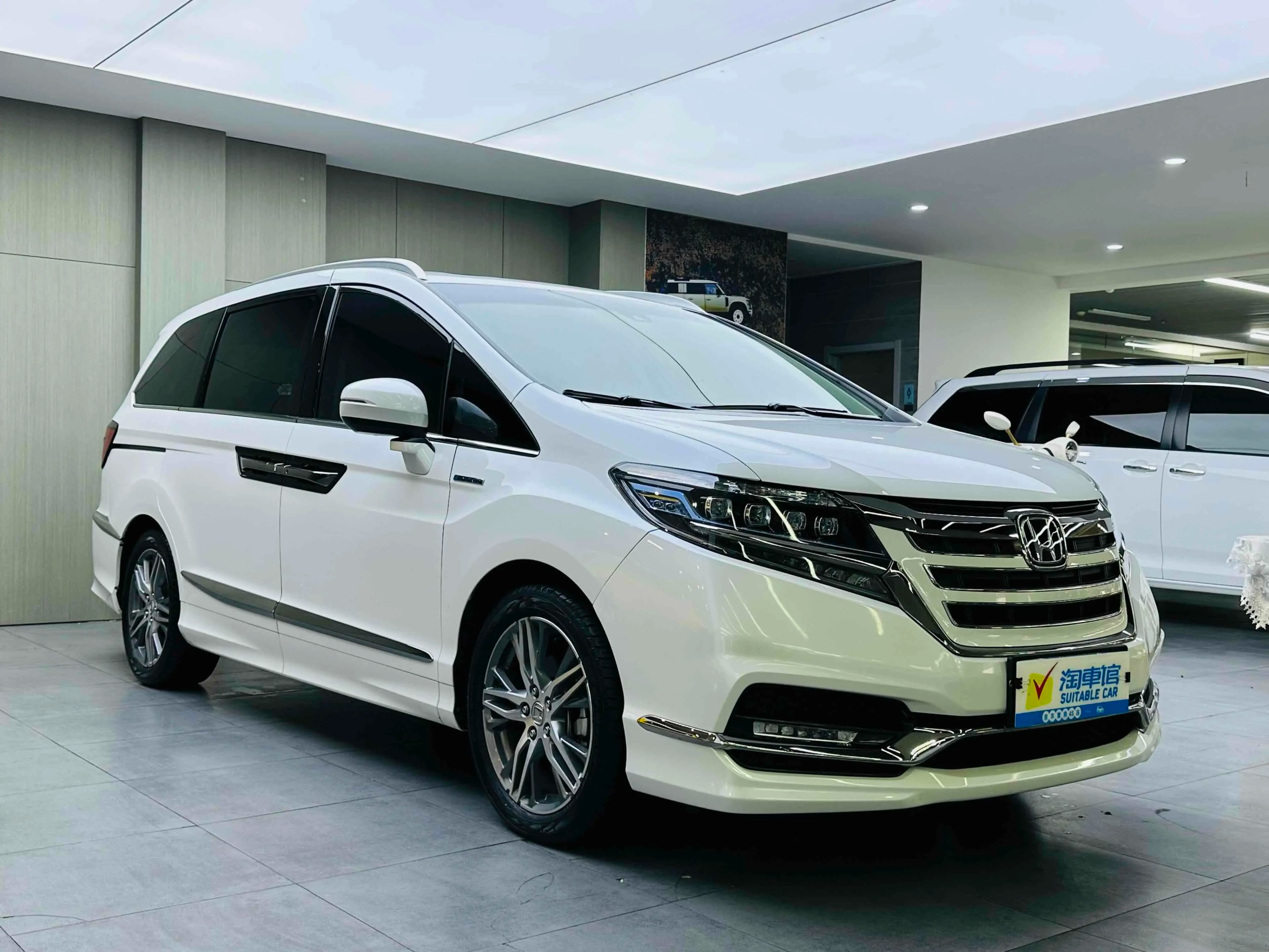 Honda Elysion 2021 г. 66092 км. — фото 3