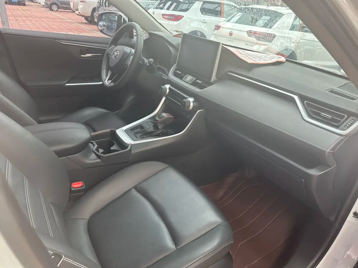 Toyota RAV4 2023 г. 36025 км. — фото 3