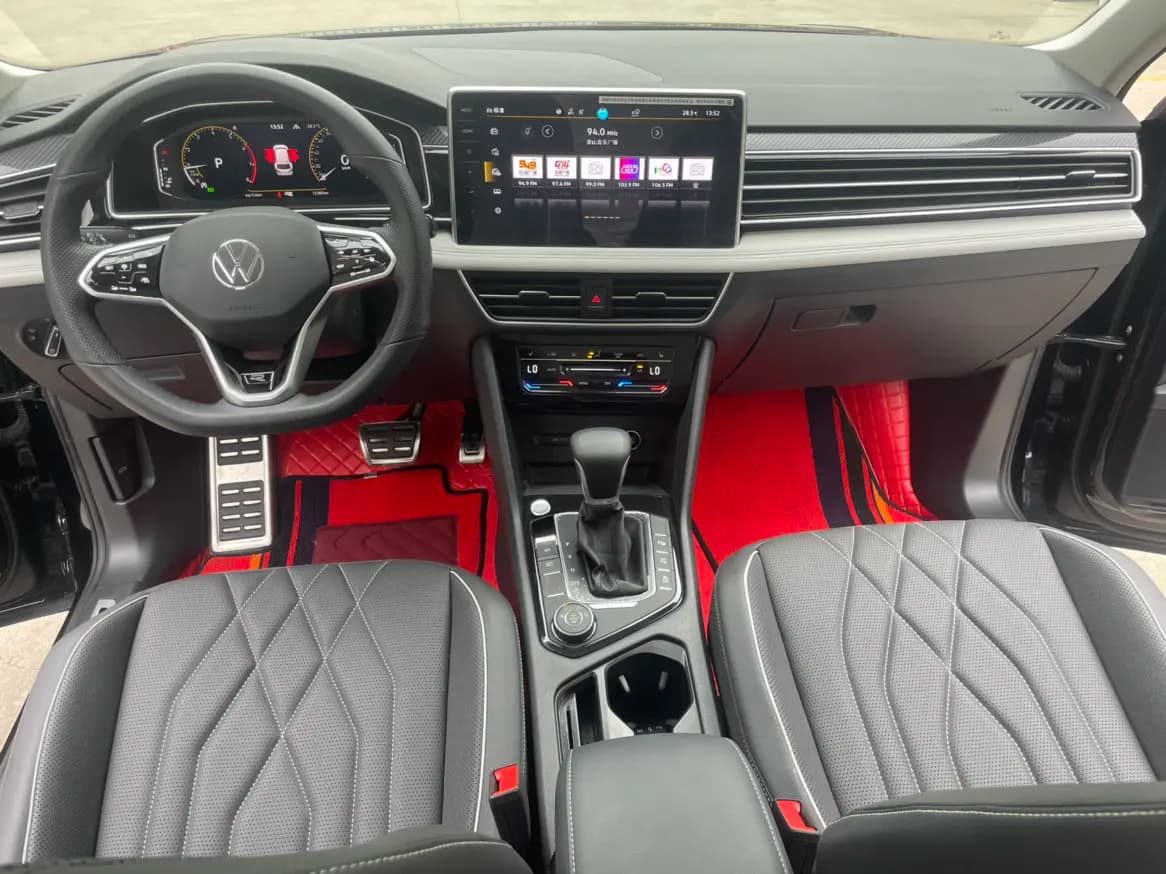 Volkswagen Tiguan L 2023 г. 15117 км. — фото 12