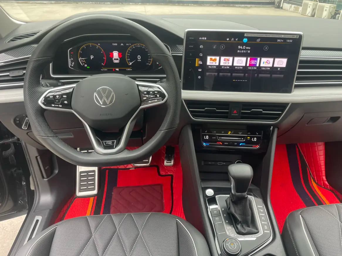 Volkswagen Tiguan L 2023 г. 15117 км. — фото 14