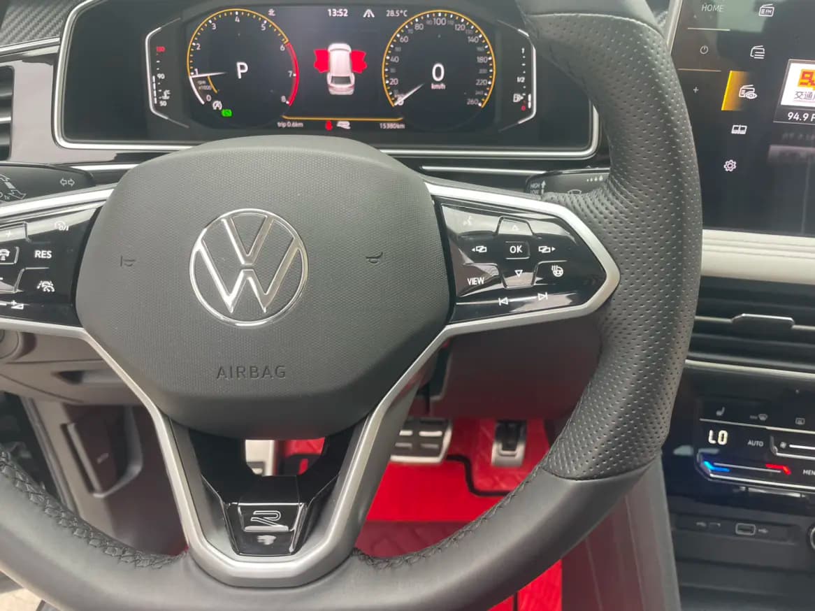 Volkswagen Tiguan L 2023 г. 15117 км. — фото 16