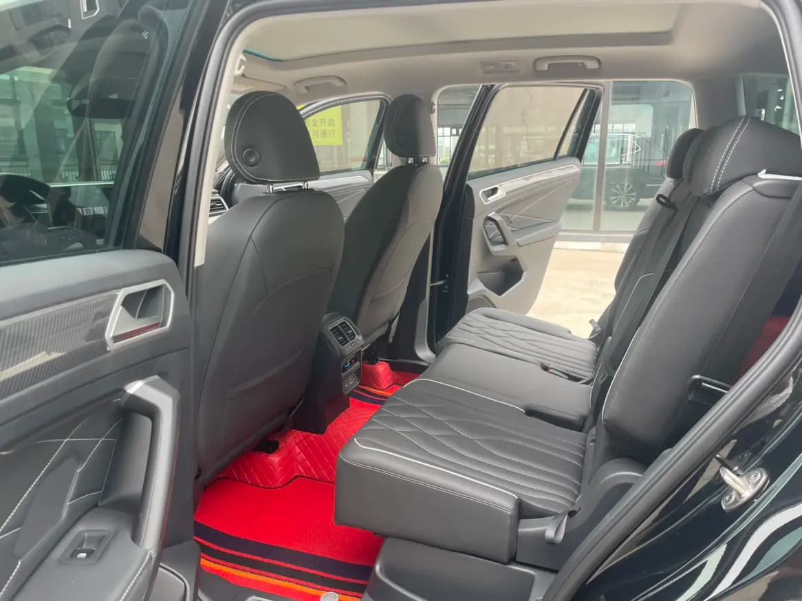 Volkswagen Tiguan L 2023 г. 15117 км. — фото 18