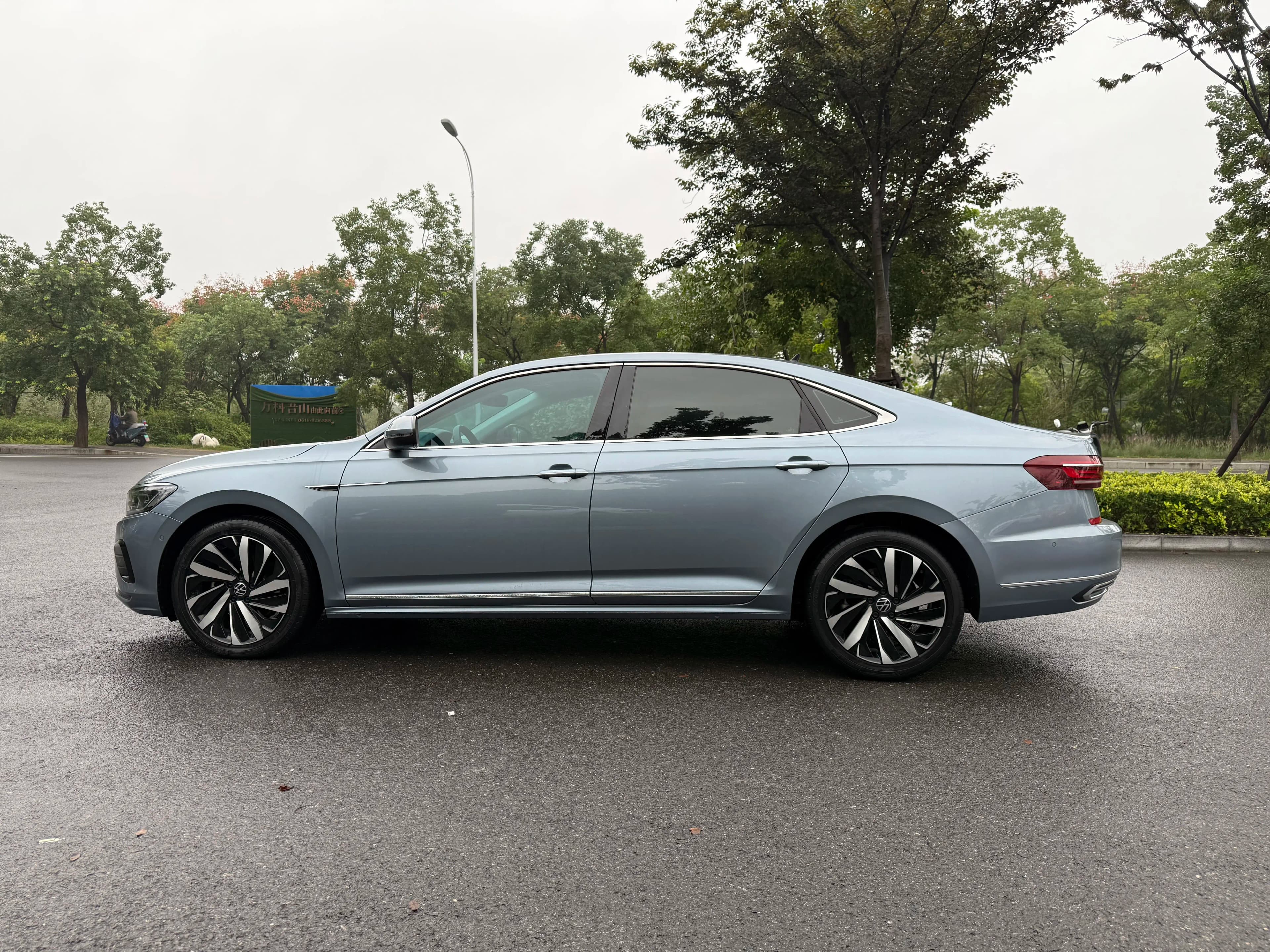 Volkswagen Passat 2023 г. 48998 км. — фото 4