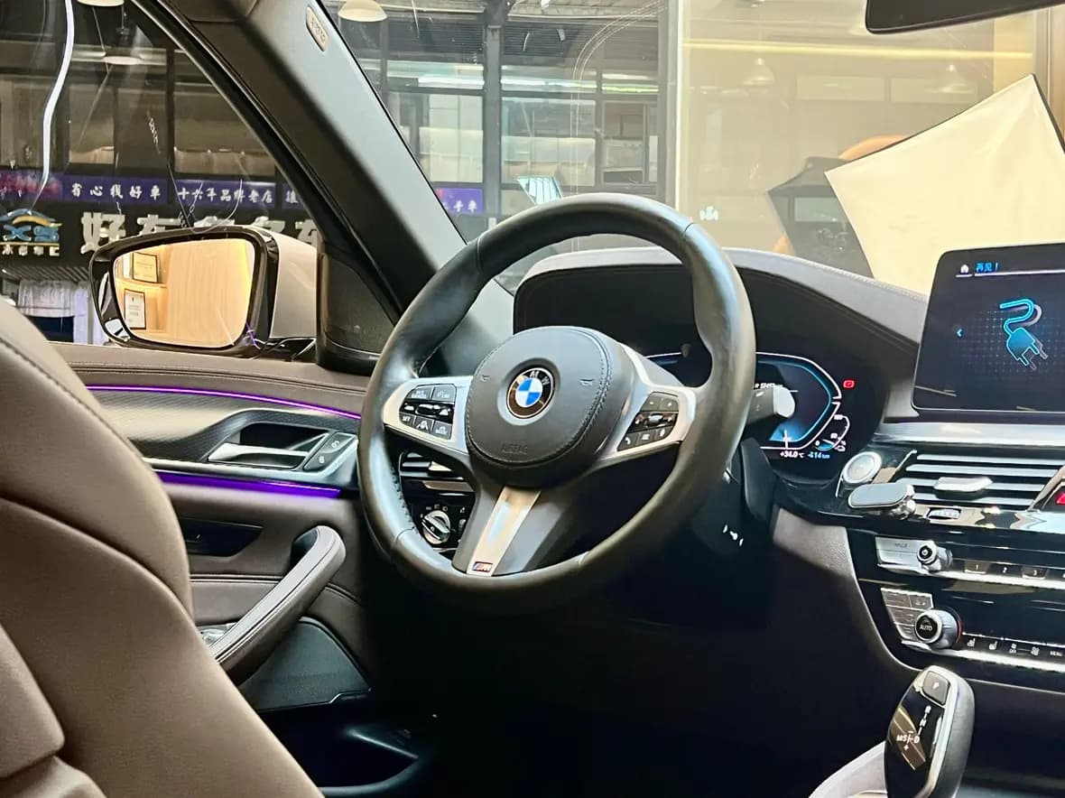 BMW 5 Series PHEV 2021 г. 57135 км. — фото 14
