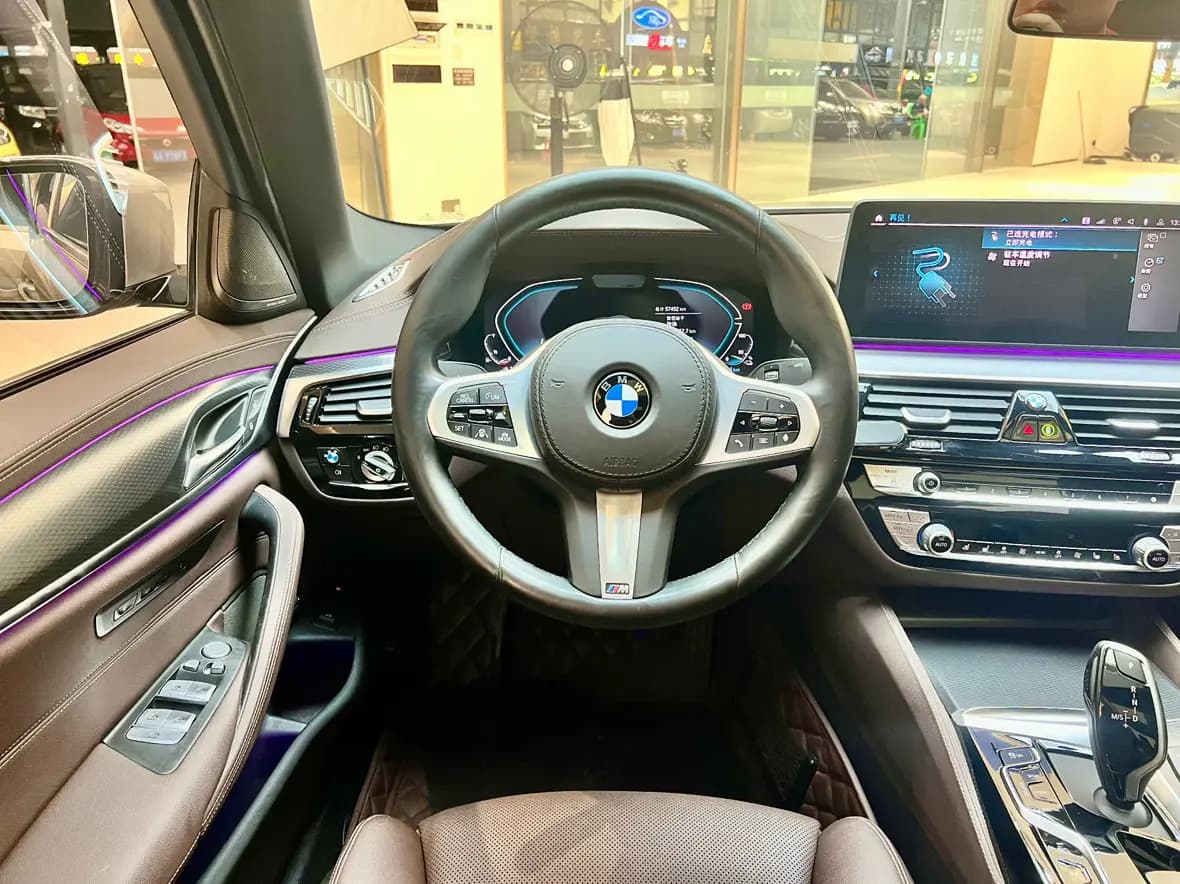 BMW 5 Series PHEV 2021 г. 57135 км. — фото 15