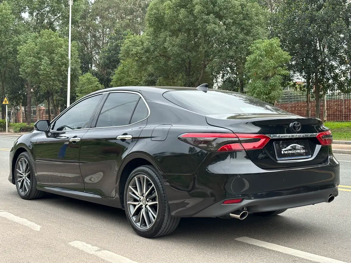 Toyota Camry 2021 г. 72387 км. — фото 5