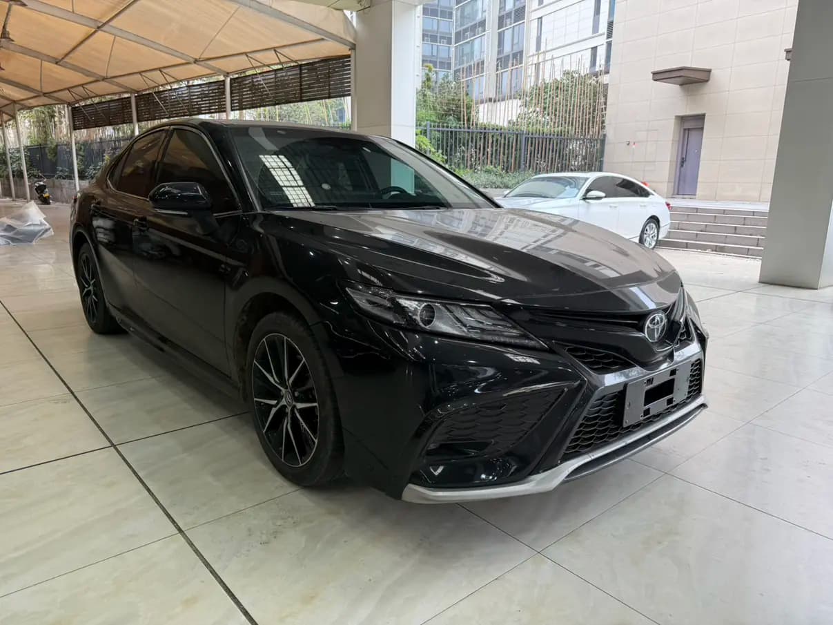 Toyota Camry 2022 г. 48088 км. — фото 3