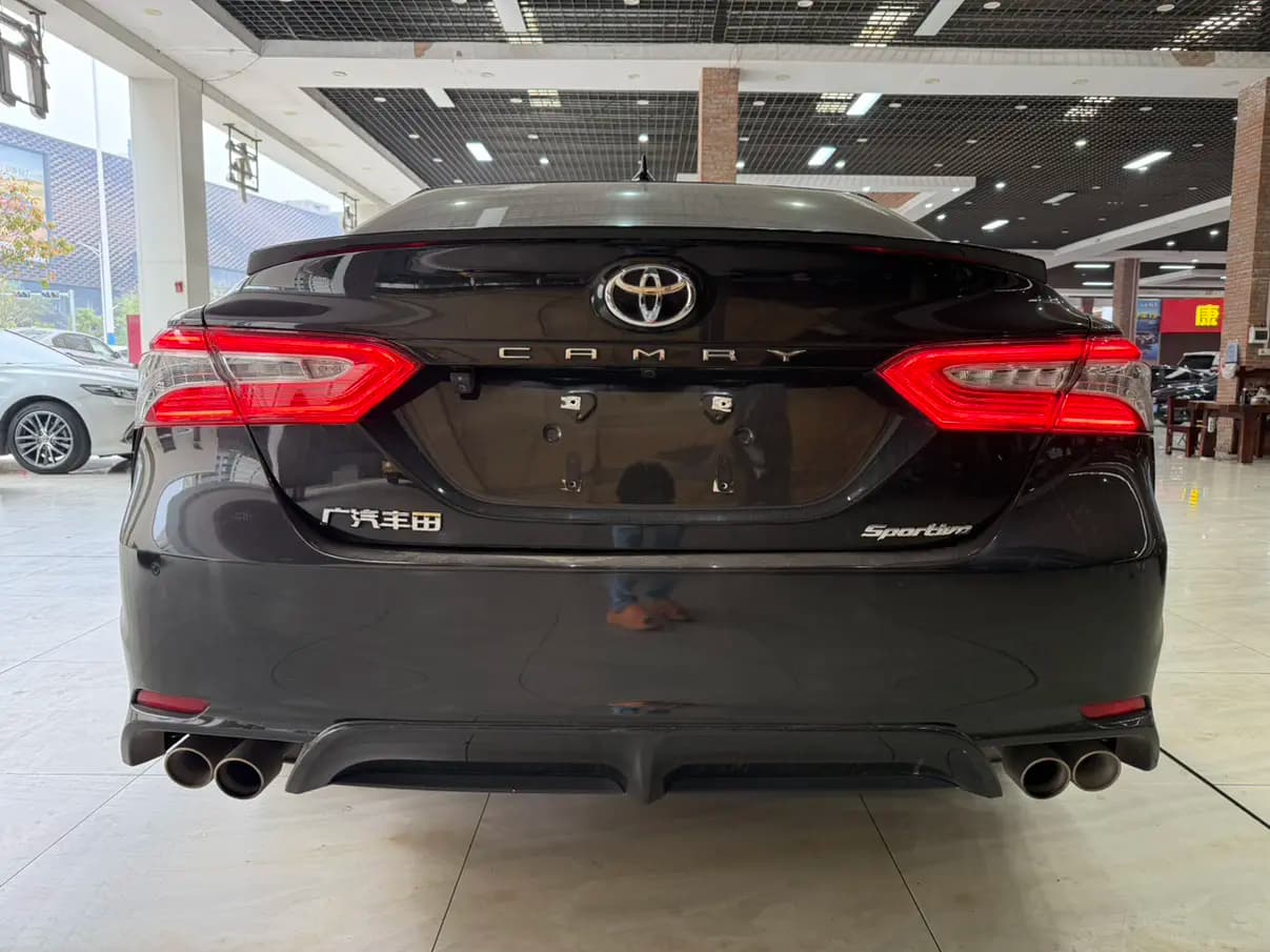 Toyota Camry 2022 г. 48088 км. — фото 5