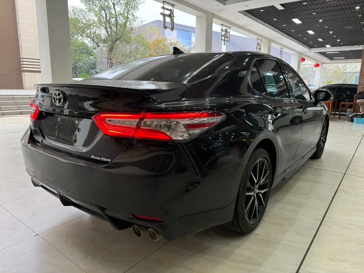 Toyota Camry 2022 г. 48088 км. — фото 6