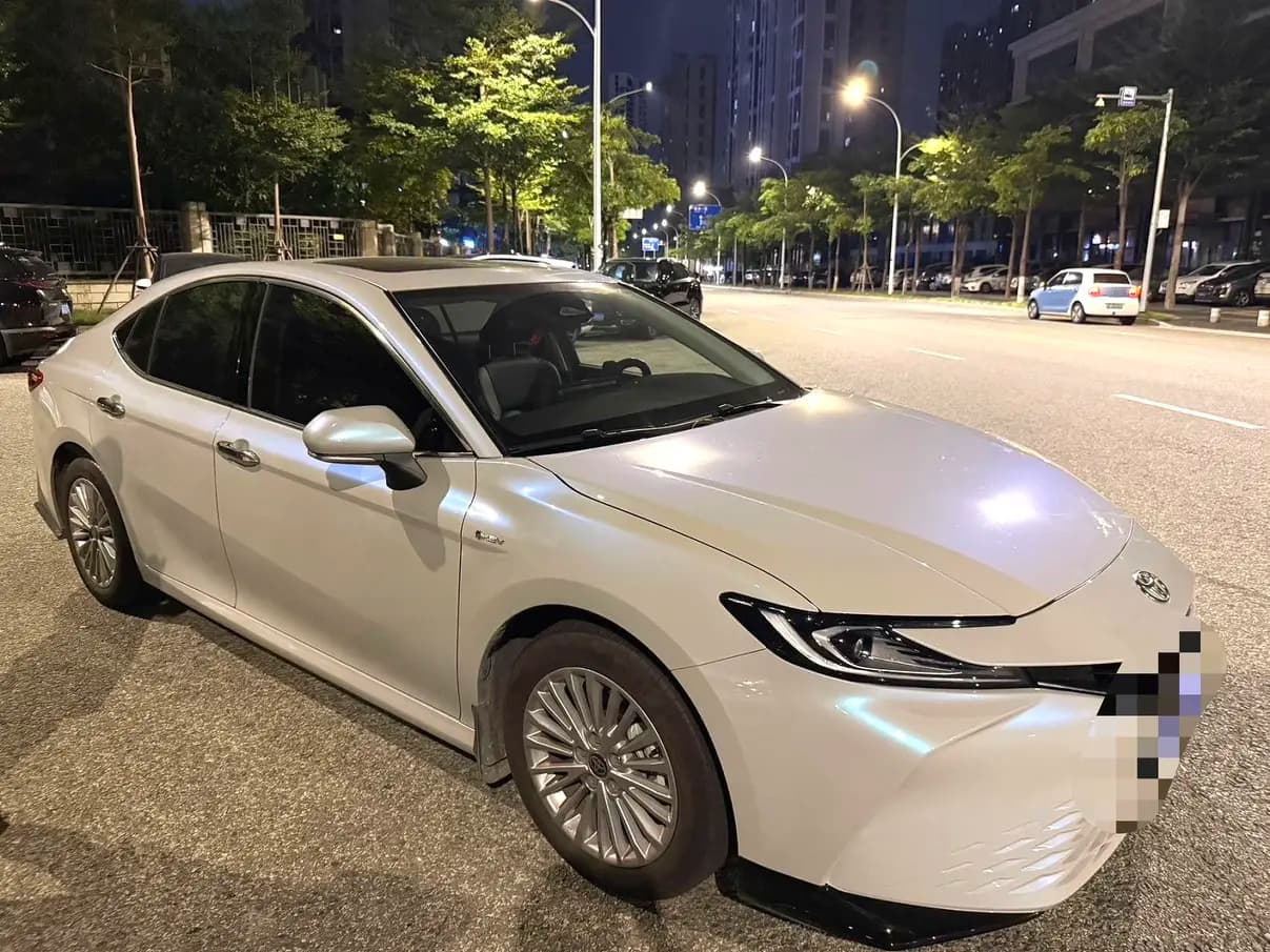 Toyota Camry 2024 г. 12089 км. — фото 3