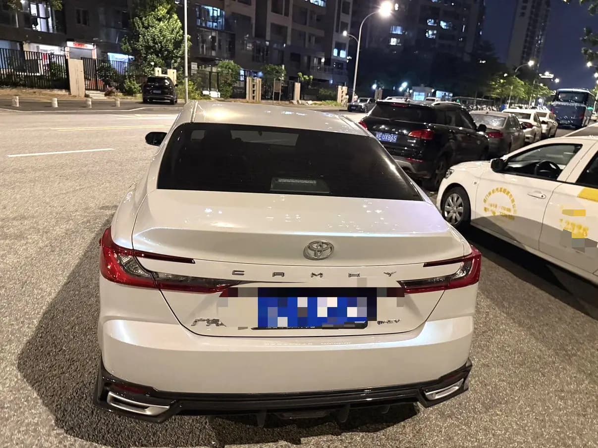 Toyota Camry 2024 г. 12089 км. — фото 5