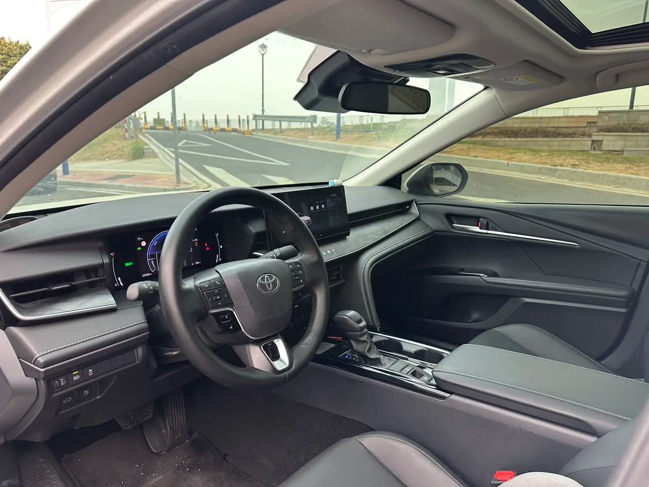 Toyota Camry 2024 г. 37090 км. — фото 22