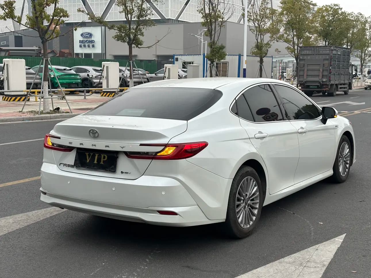 Toyota Camry 2024 г. 37090 км. — фото 7