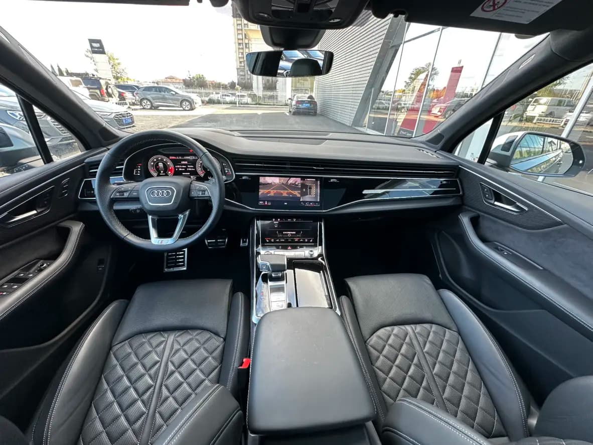 Audi SQ7 2024 г. 2141 км. — фото 13