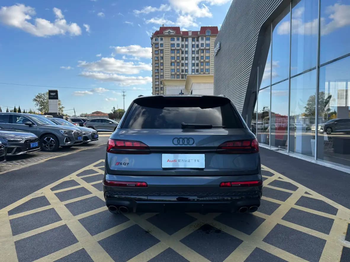 Audi SQ7 2024 г. 2141 км. — фото 5