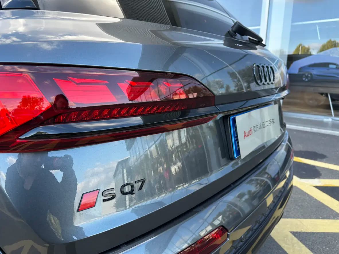 Audi SQ7 2024 г. 2141 км. — фото 6