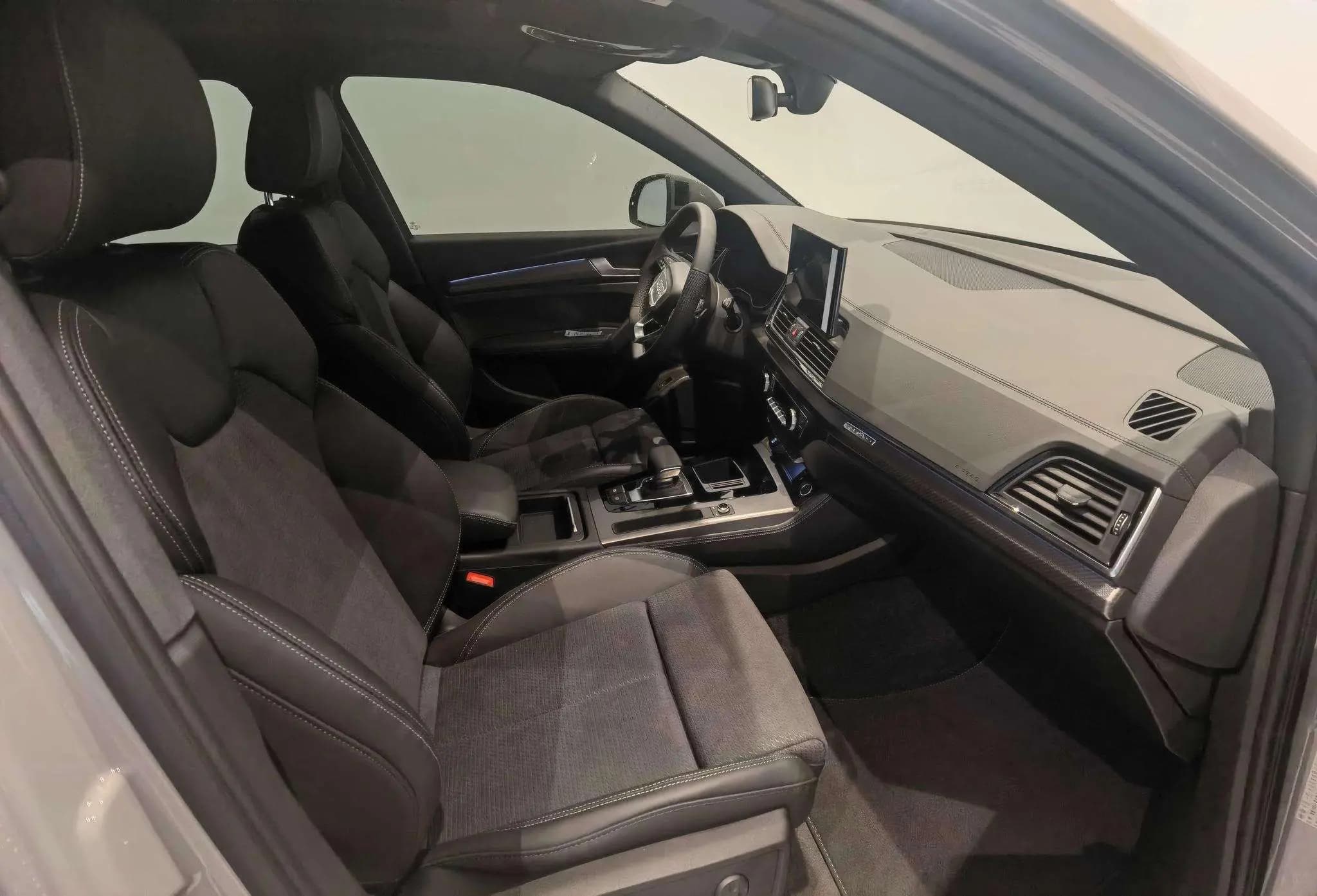 Audi Q5L Sportback 2021 г. 75076 км. — фото 11