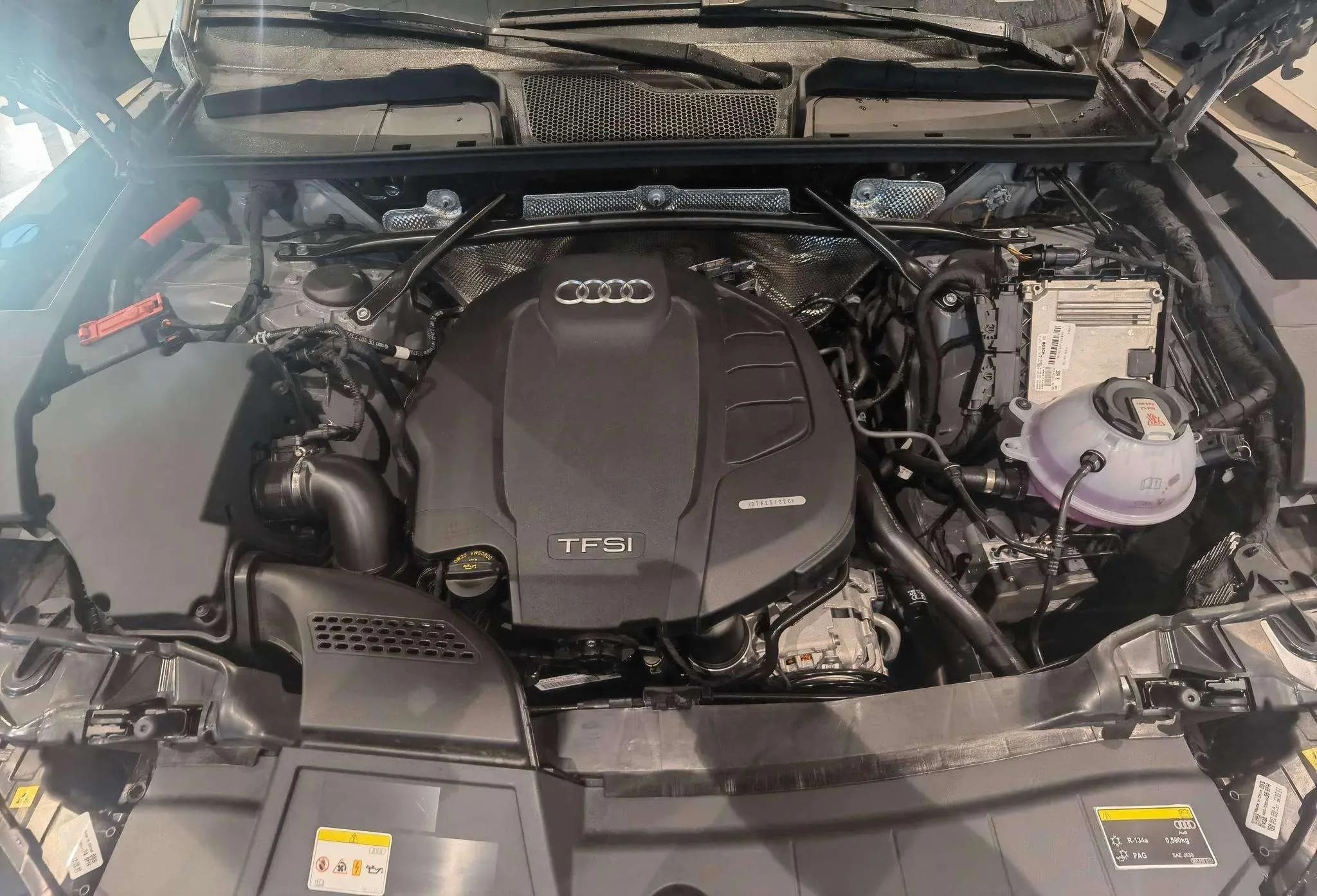 Audi Q5L Sportback 2021 г. 75076 км. — фото 6