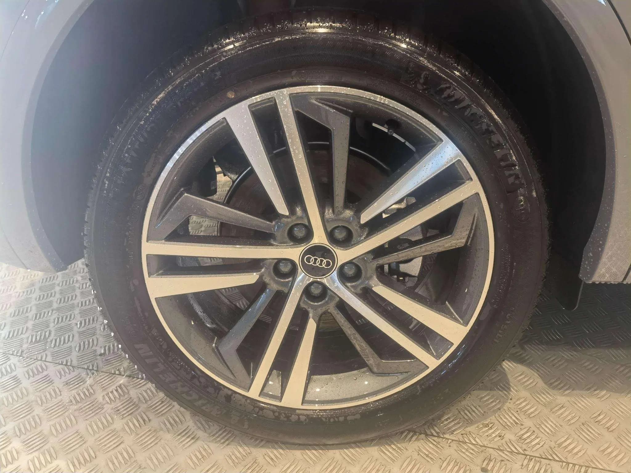Audi Q5L Sportback 2021 г. 75076 км. — фото 9