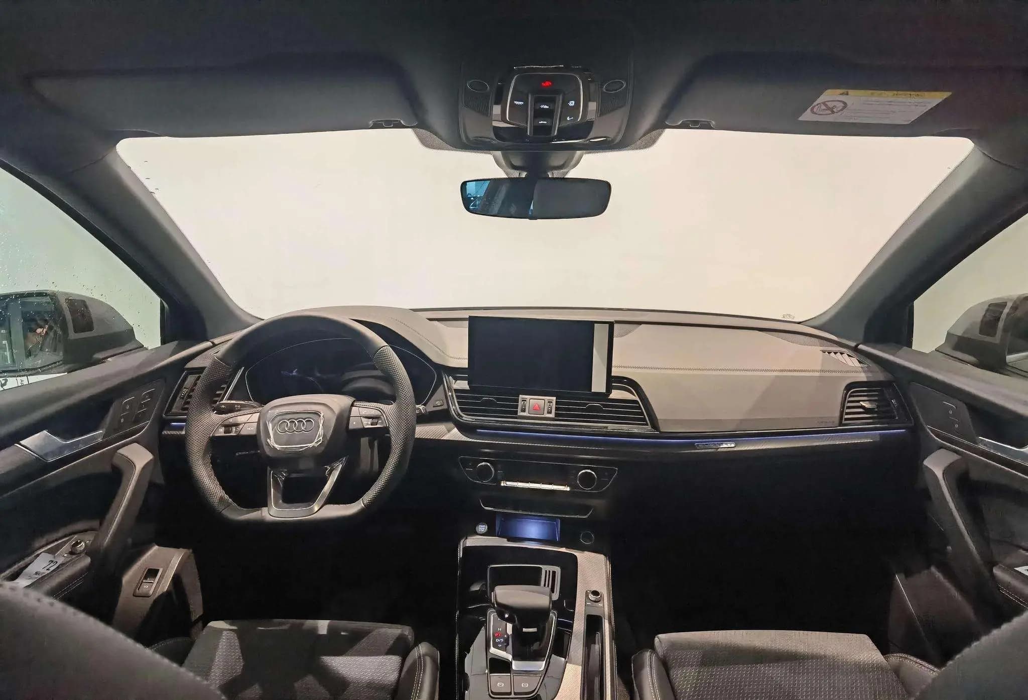 Audi Q5L Sportback 2021 г. 75076 км. — фото 10