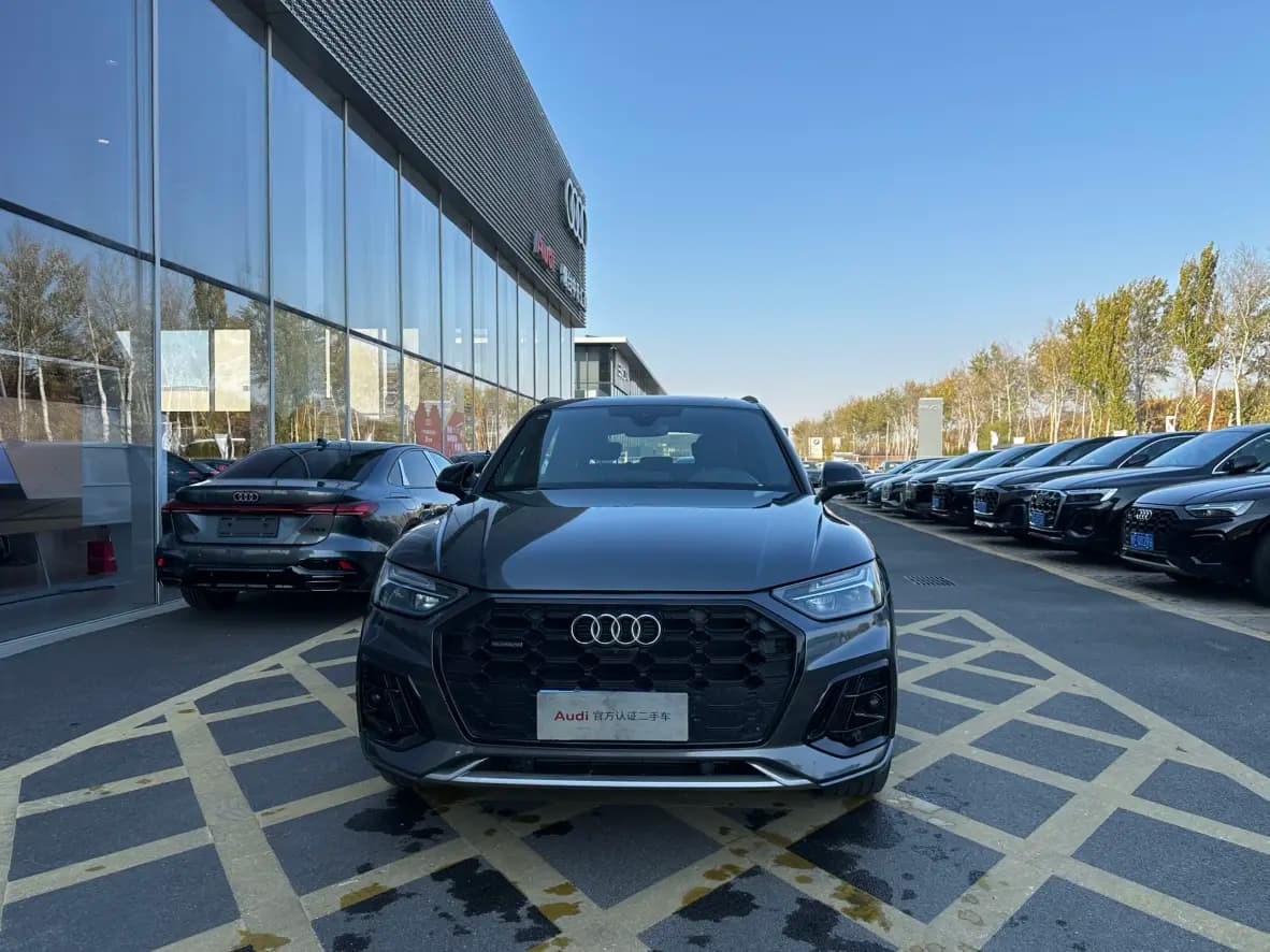 Audi Q5L 2023 г. 46089 км. — фото 2