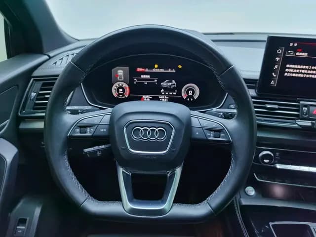 Audi Q5L 2023 г. 43393 км. — фото 16