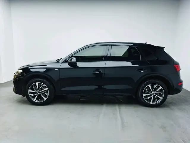 Audi Q5L 2023 г. 43393 км. — фото 4