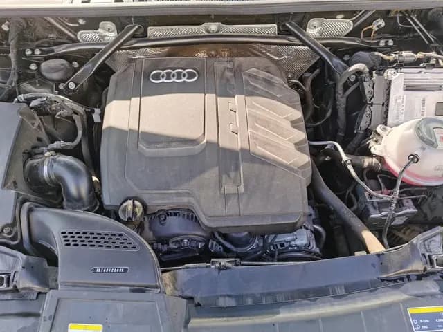 Audi Q5L 2023 г. 43393 км. — фото 10