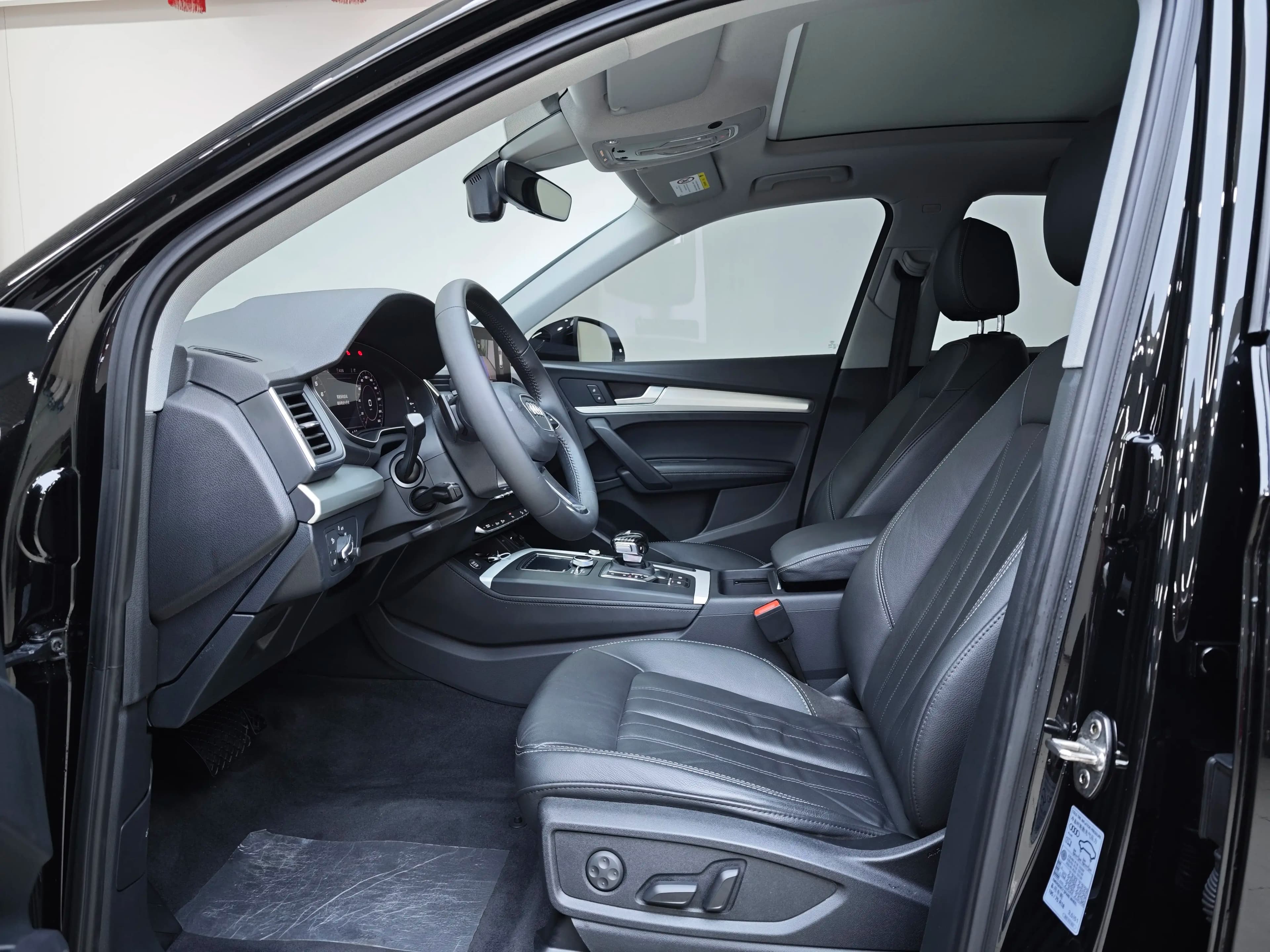 Audi Q5L 2021 г. 63099 км. — фото 20